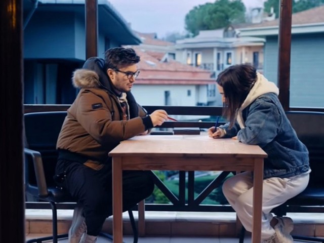 Mustafa Ceceli & Nigar Muharrem- Salıncak