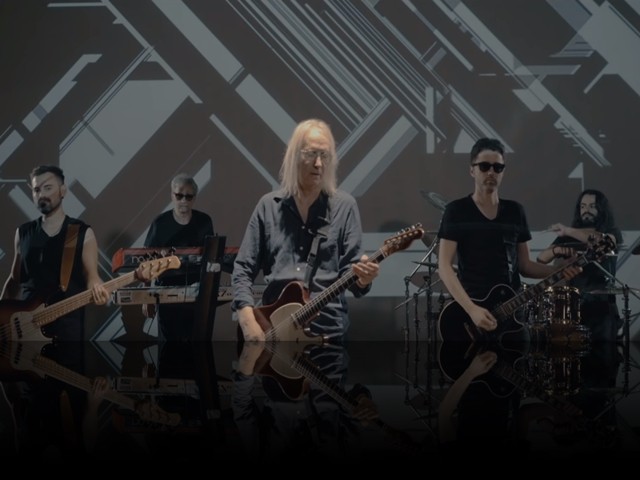 Bulutsuzluk Özlemi - Hayat Geçerken / Mücella