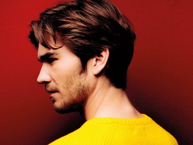 Amaury Vassili'den Tout müzik videosu