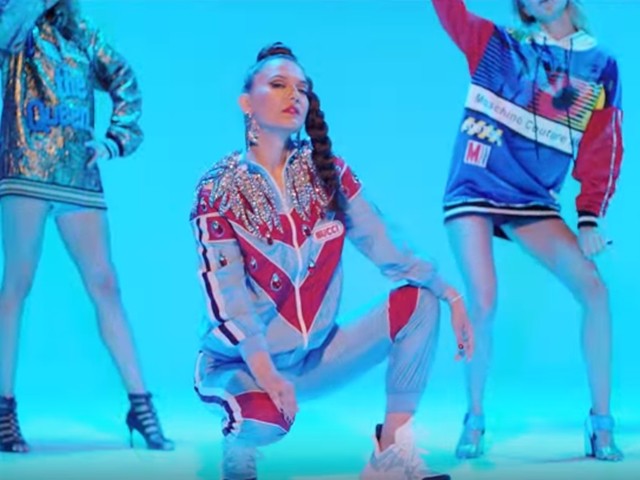 Demet Akalın'dan 'Canıma da Değsin'