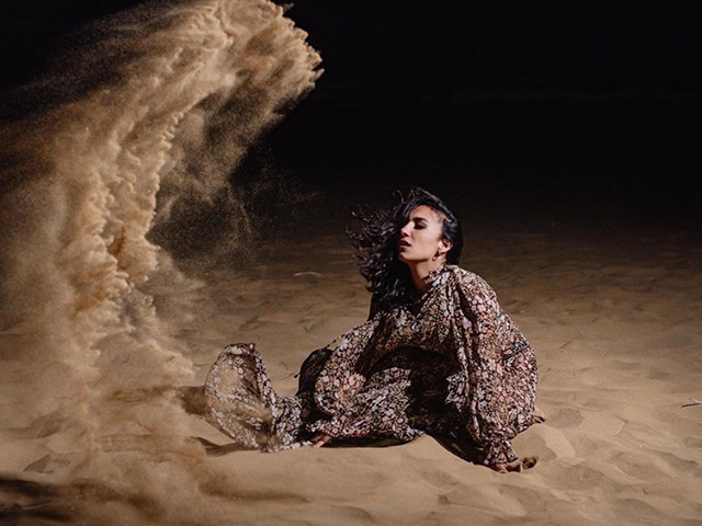 Sedef Sebüktekin - Uzaktan