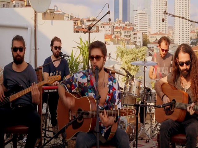 Ufuk Beydemir - Yüreğimdesin (Akustik)