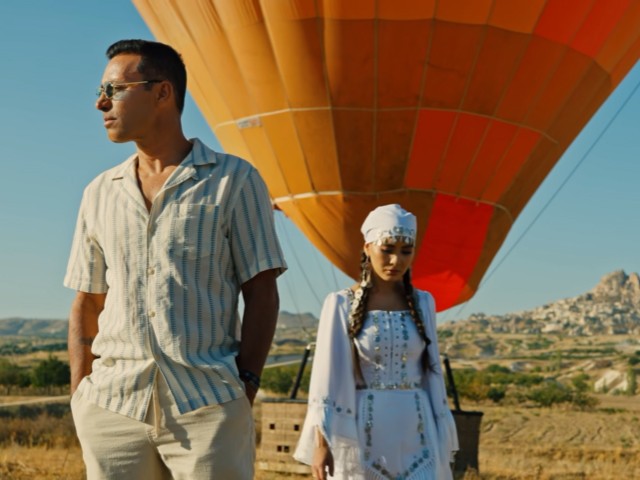 Mustafa Sandal & İndira Elemes - Yoksay