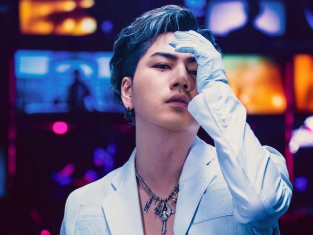 HIROOMI TOSAKA - Who Are You?